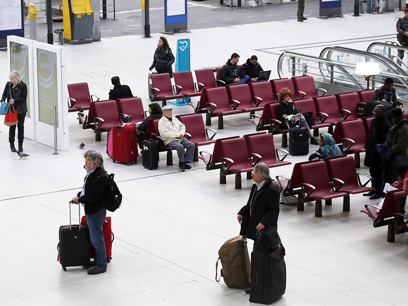 Les Suisses annulent leur séjour à Paris