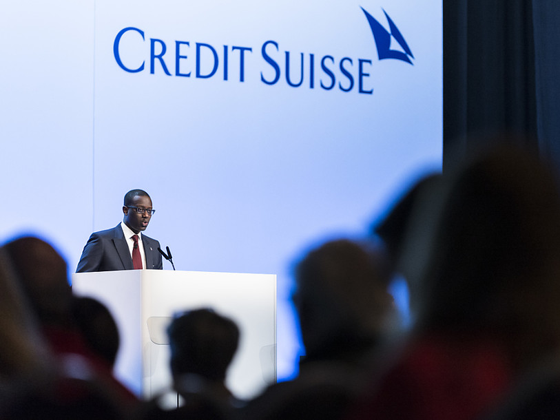 Les actionnaires de Credit Suisse approuvent les recapitalisations
