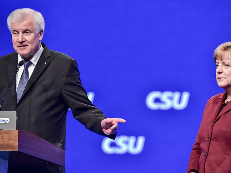L'allié bavarois de Merkel souhaite moins de réfugiés