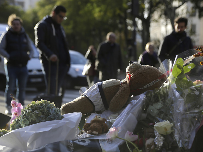 Bataclan: les victimes poursuivies jusque dans la loge du groupe
