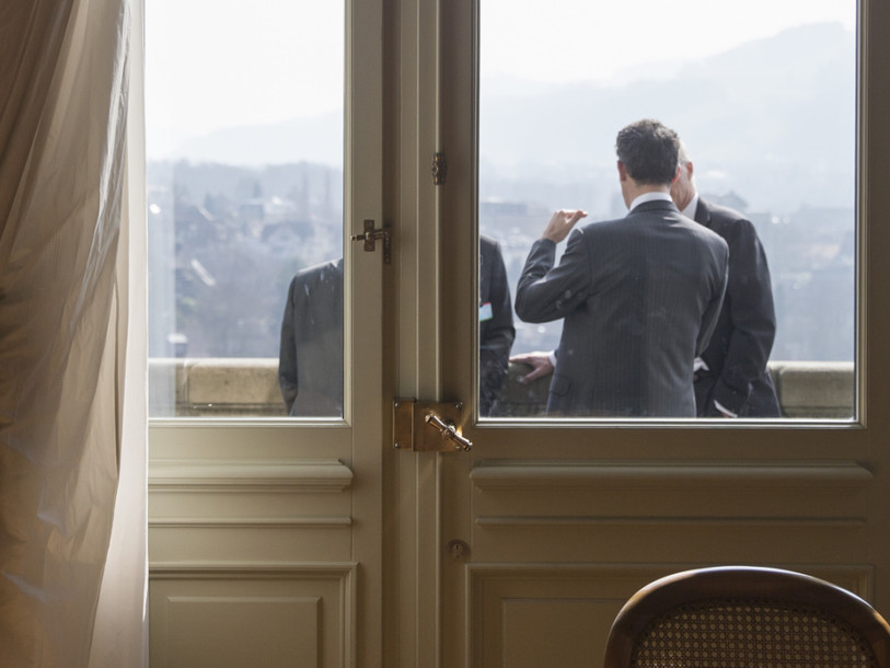 Des lobbyistes félicitent les parlementaires non réélus
