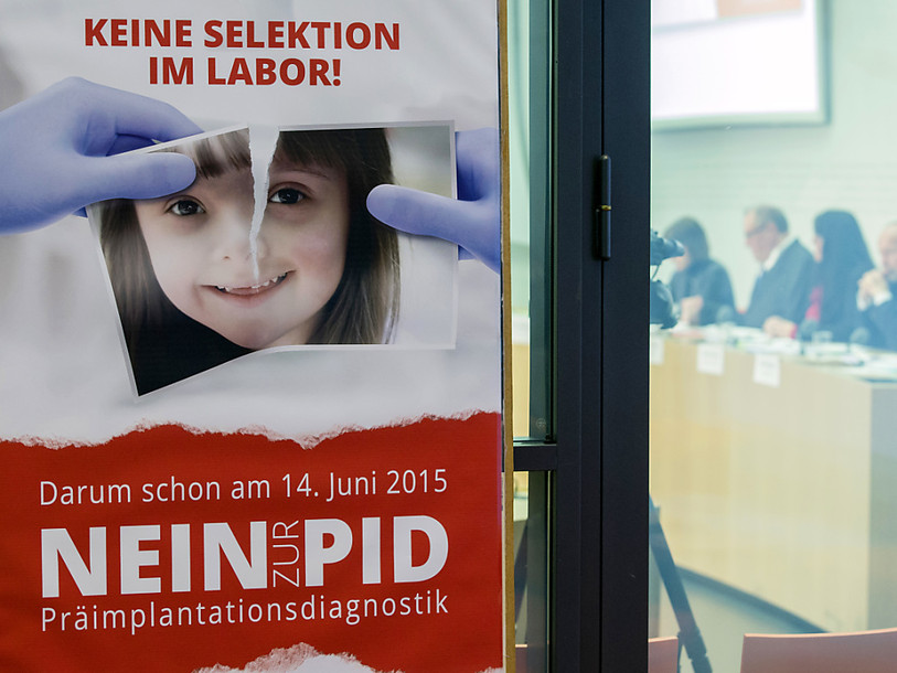 Les Suisses voteront sûrement sur le diagnostic préimplantatoire