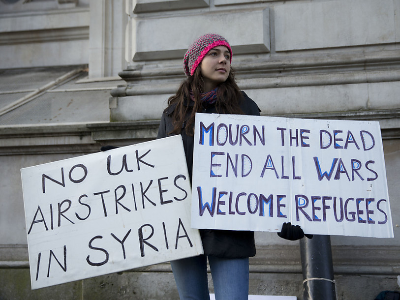 EI: Cameron appelle le Parlement à soutenir ses alliés en Syrie