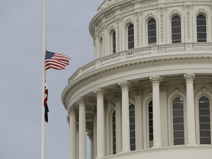 Fusillade en Californie: le Sénat reste immobile sur les armes