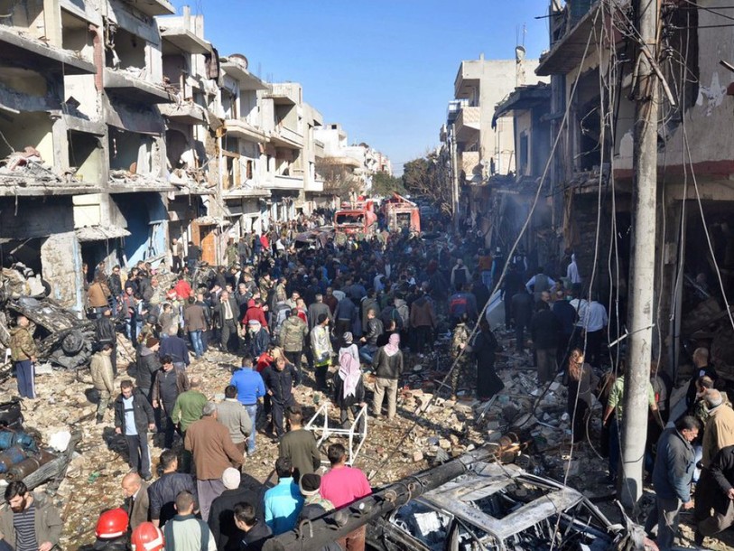 Une voiture piégée explose à Homs faisant au moins 15 morts