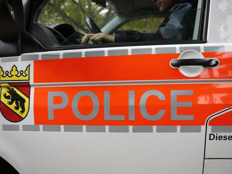 La police découvre deux corps sans vie à Laupen (BE)