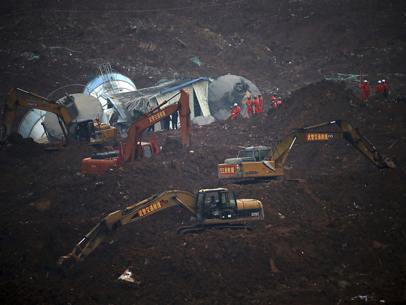 Enorme glissement de terrain en Chine, 85 disparus