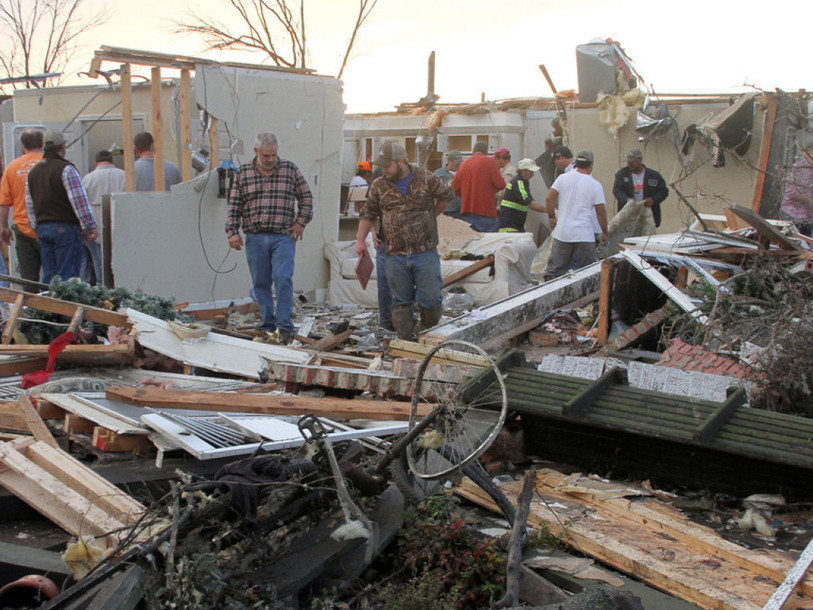 Déferlante de tornades et tempêtes aux Etats-Unis: onze morts