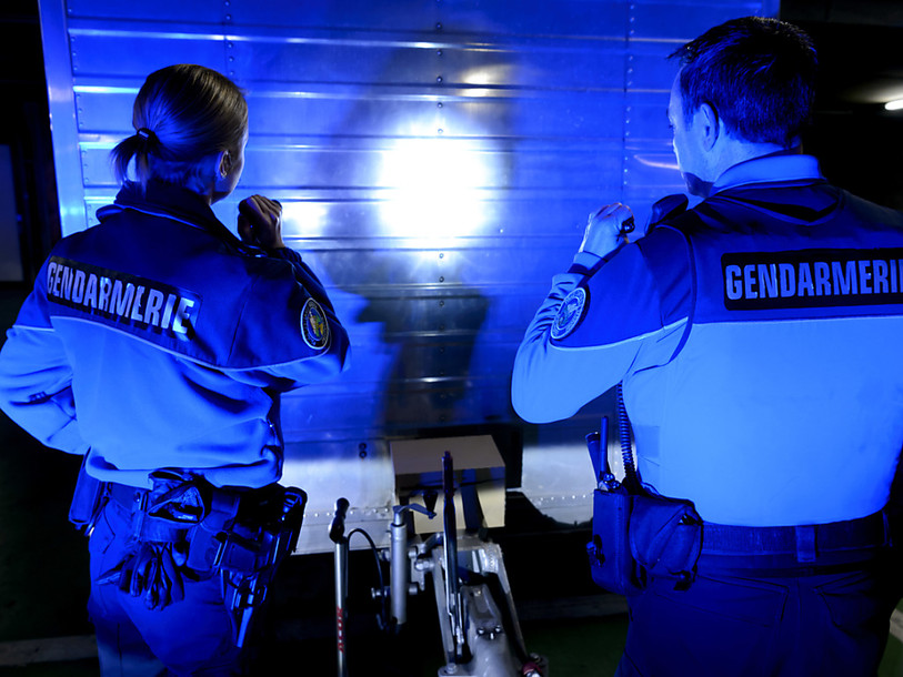 Un couple de personnes âgées agressé à son domicile à Sullens VD