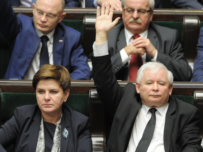 Le président Duda entérine une réforme controversée