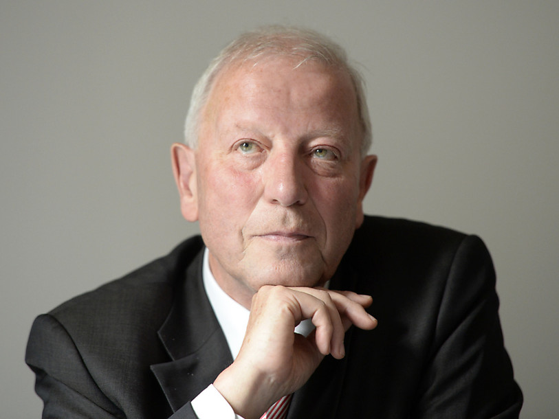 Kurt Grüter succède à Trix Heberlein à la présidence de Zewo