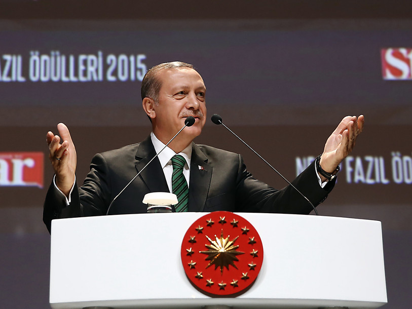 L'offensive armée fait monter les tensions politiques en Turquie