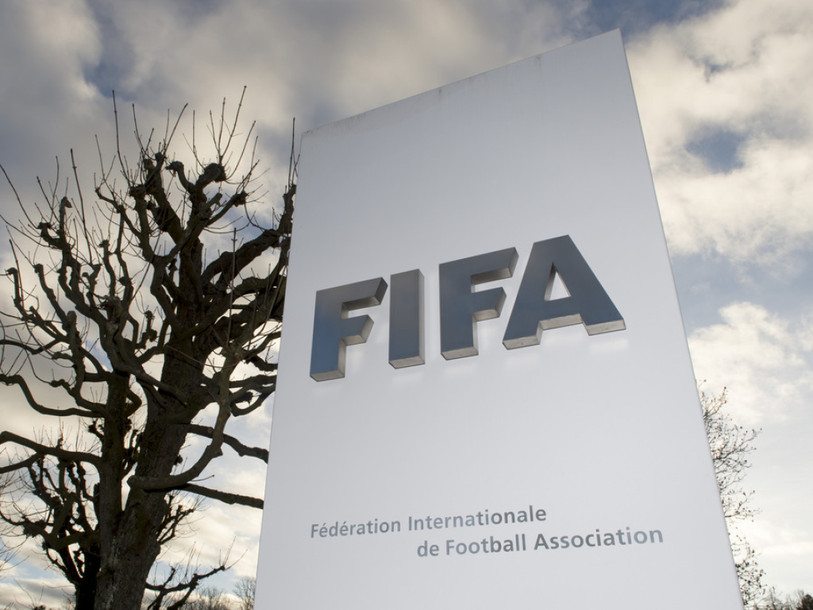FIFA: Berne gèle 80 millions et livre des preuves aux Etats-Unis