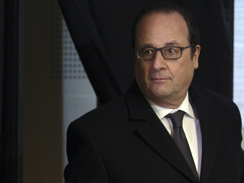 France: terrorisme et chômage, défis de 2016, dit Hollande