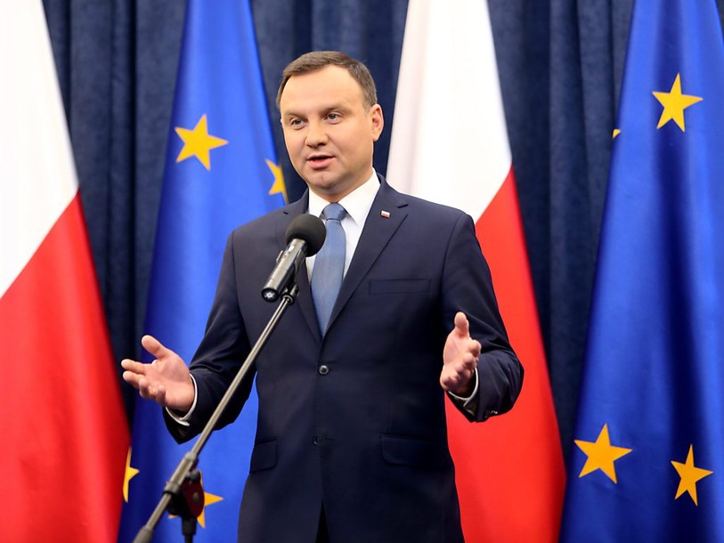 Pologne: démission de plusieurs directeurs de la TV publique