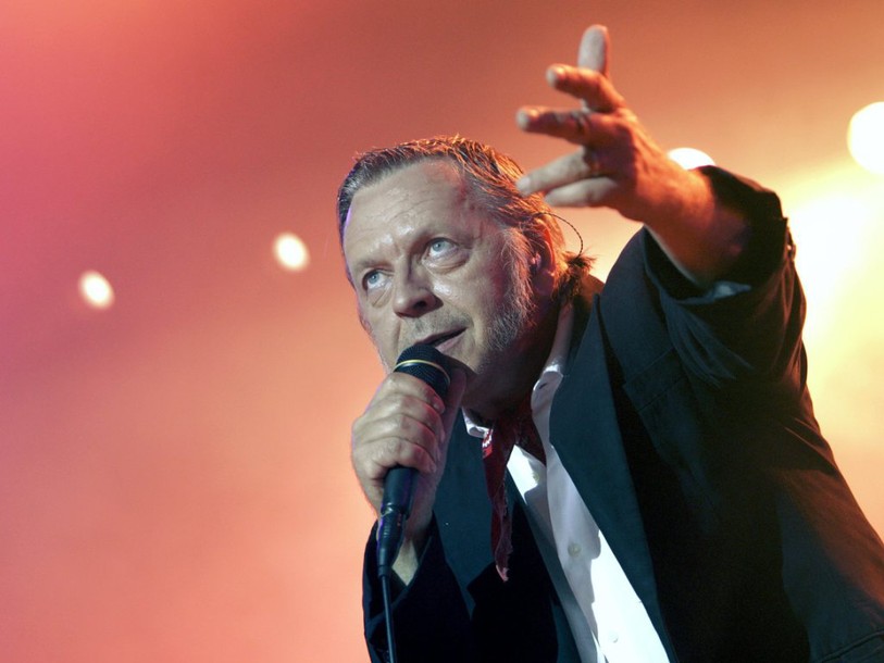 Renaud ne boit plus et va remonter sur scène en 2016