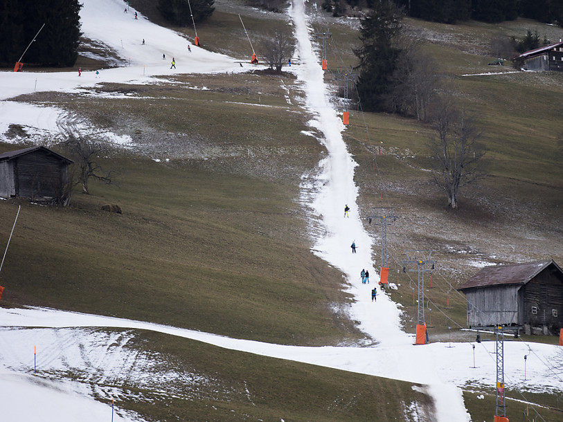 Davantage de collisions sur les pistes de ski, faute de neige
