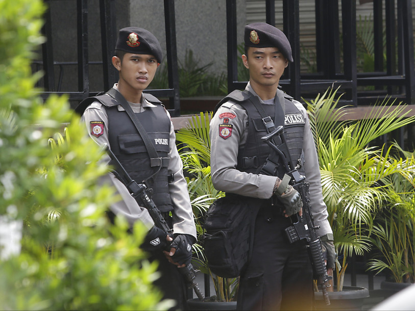 Un suspect tué, deux autres arrêtés après les attentats de Jakarta