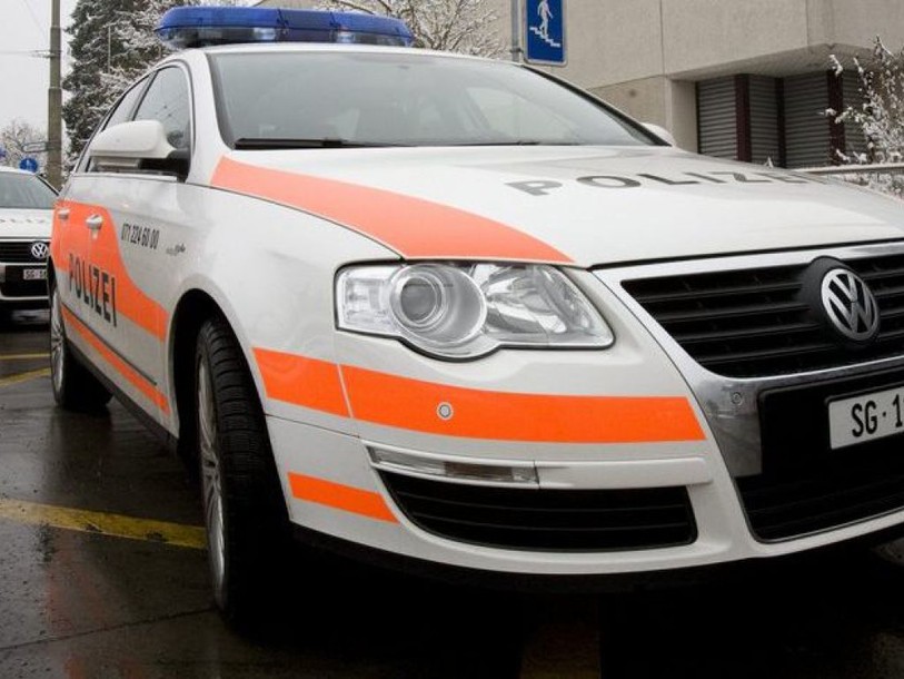 Coups de feu dans une maison à Weiach ZH: un mort et une blessée