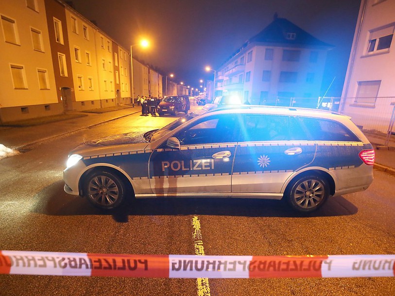 Une grenade lancée contre un foyer de réfugiés en Allemagne