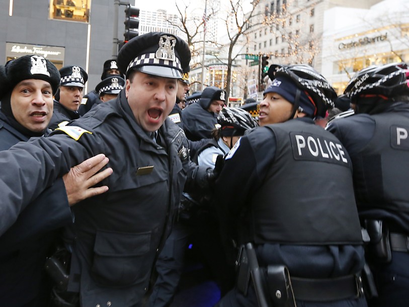Chicago: un agent veut poursuivre la famille d'un Noir qu'il a tué