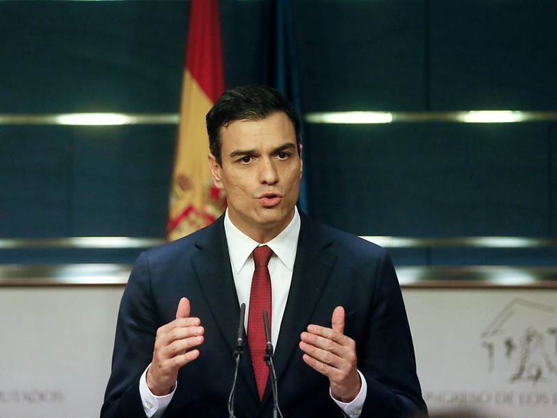 Pedro Sanchez chargé de former un gouvernement en Espagne