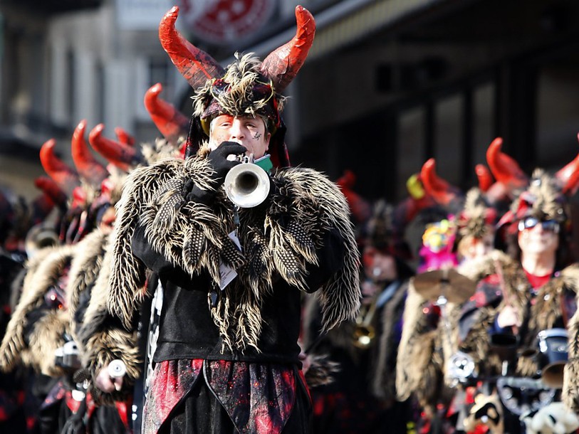 Début des festivités du carnaval dans les cantons catholiques