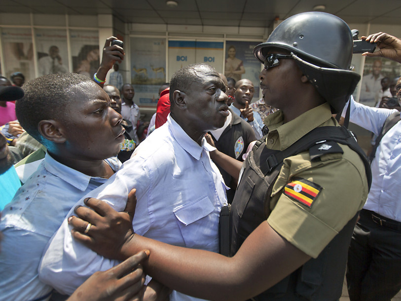 Les élections prennent du retard en Ouganda