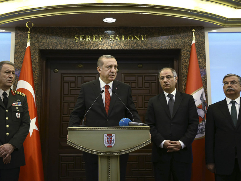 Erdogan téléphone à Obama et se prévaut de son soutien