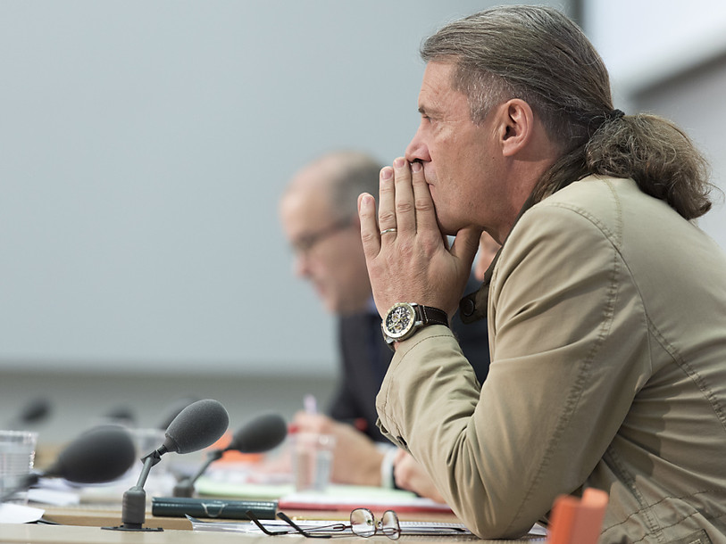 Lettre à François Hollande: Oskar Freysinger rappelé à l'ordre