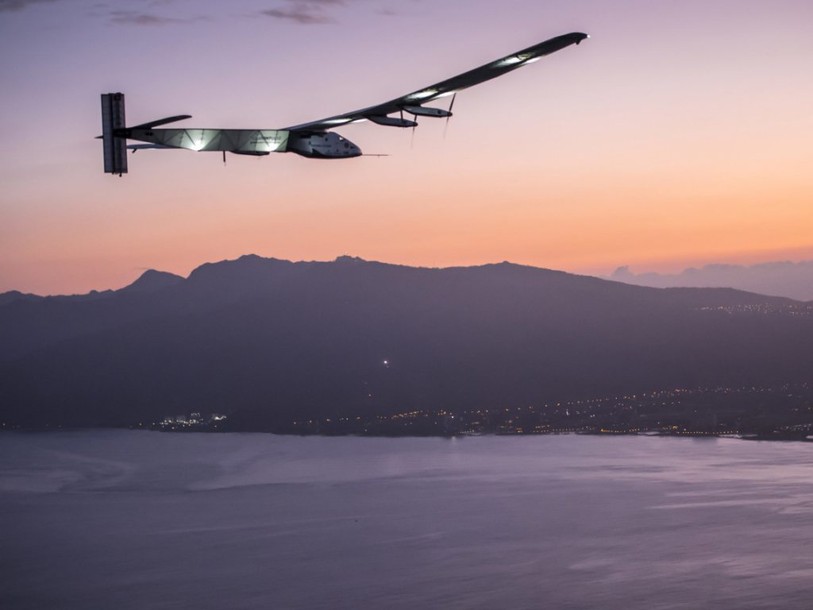Premier vol d'essai réussi pour Solar Impulse à Hawaï