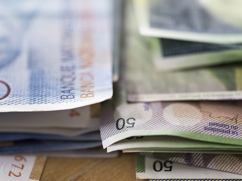 Le Parti socialiste envisage d'accepter des dons des entreprises