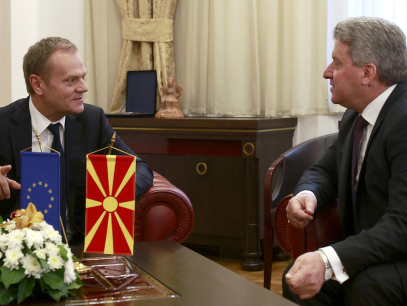 Donald Tusk poursuit sa tournée en Grèce et en Turquie