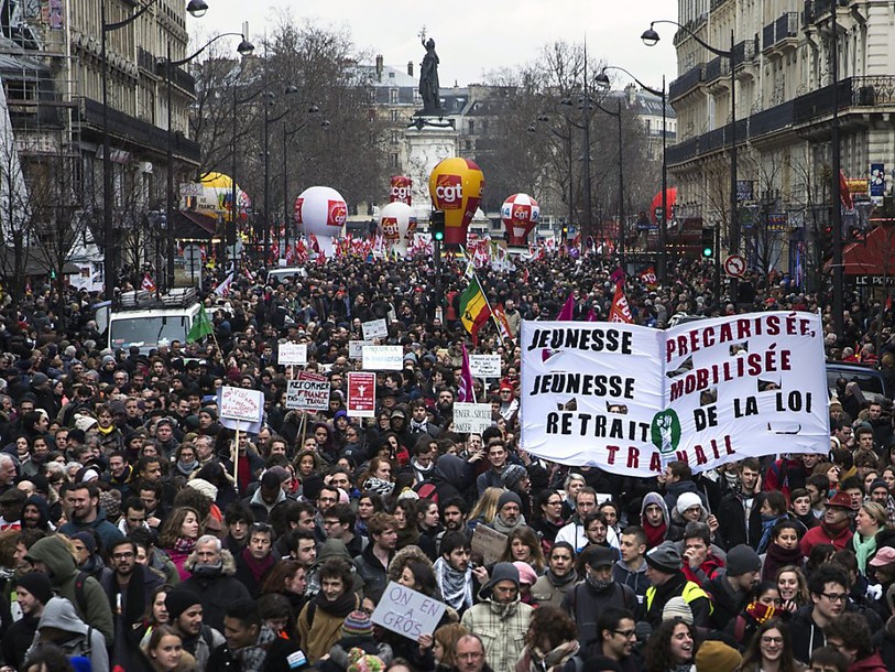 Des milliers de Français contre une réforme du droit du travail