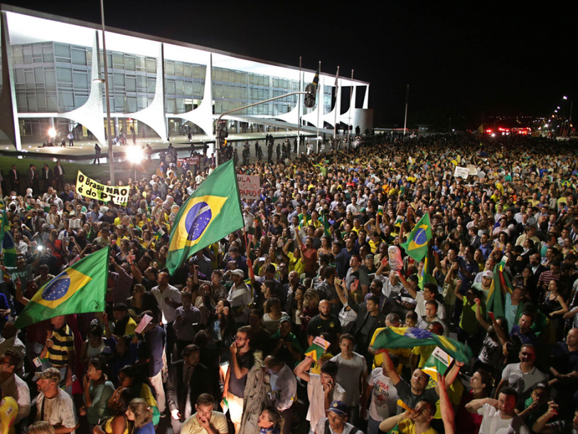 Protestations après le retour de Lula au gouvernement brésilien