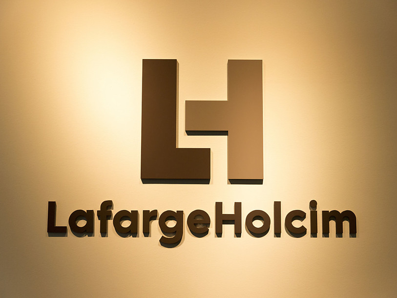 LafargeHolcim boucle 2015 dans le rouge