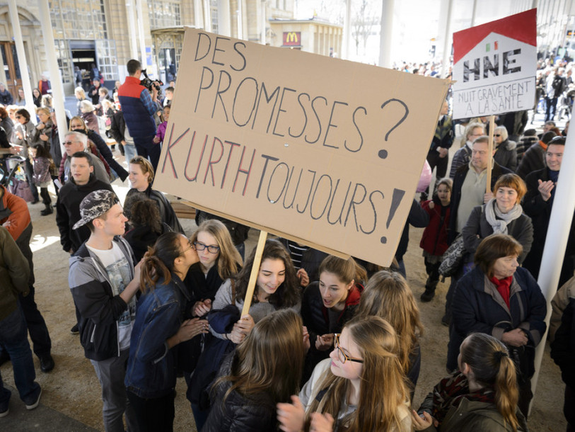 Quelque 4000 personnes manifestent à La Chaux-de-Fonds (NE)