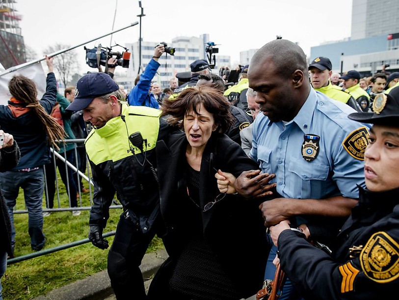 La journaliste française Florence Hartmann libérée par le TPI