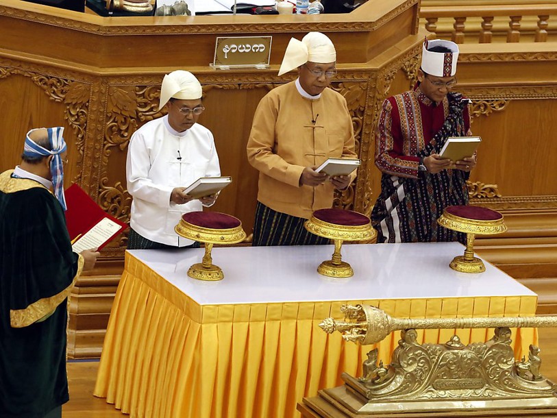 Le nouveau président Htin Kyaw, proche de Suu Kyi, a prêté serment