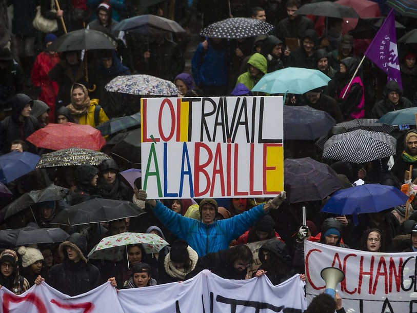 Près de 390'000 manifestants ont dit non à la loi sur le travail