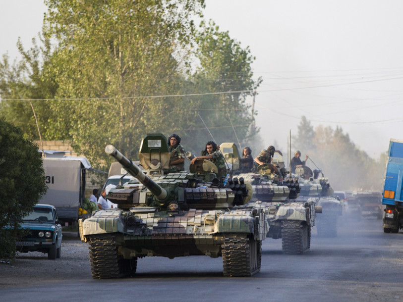Combats au Nagorny Karabakh: Poutine appelle au cessez-le-feu