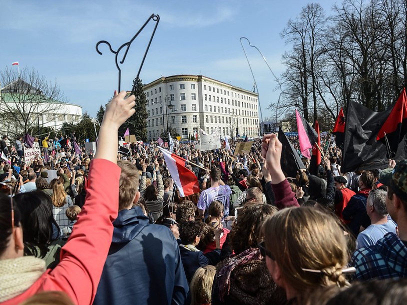 Mobilisation contre un projet d'interdiction totale de l'avortement