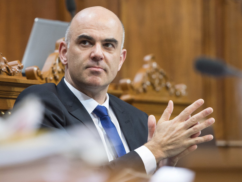 Le Conseil fédéral ne veut pas d'un revenu de base pour tous