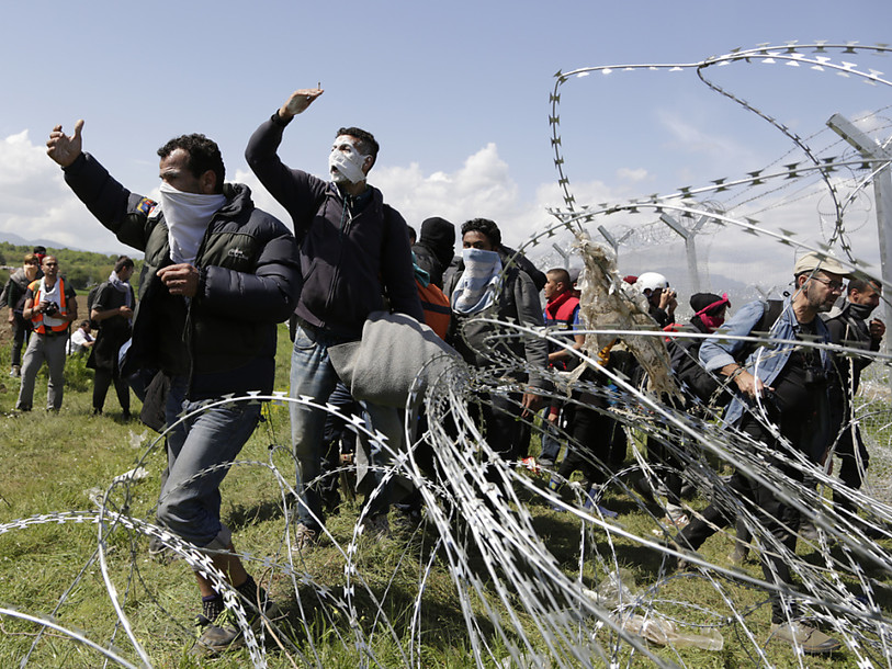 Jusqu'à 260 blessés parmi les migrants d'Idomeni