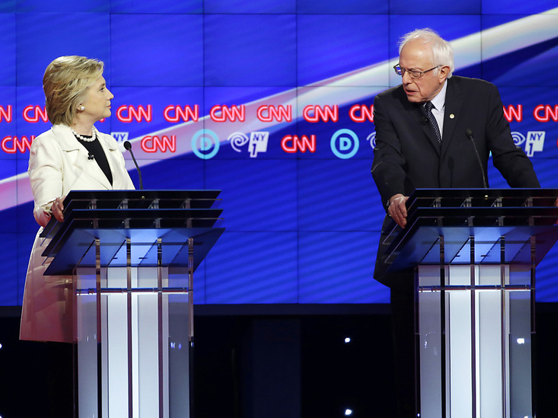 Clinton et Sanders s'affrontent à New York dans un débat musclé