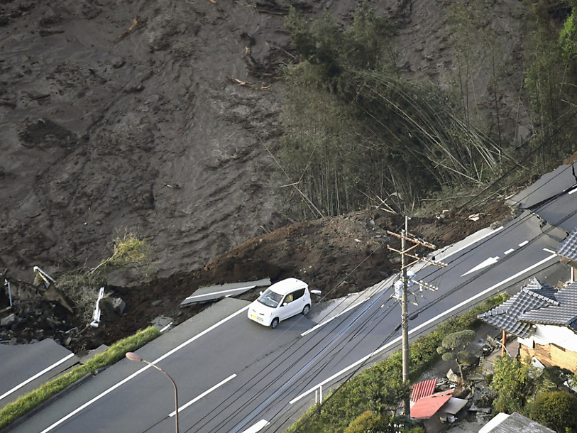 Au moins onze morts dans un deuxième séisme au Japon