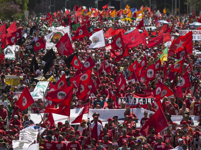 Brésil: début d'un vote historique sur la destitution de Rousseff
