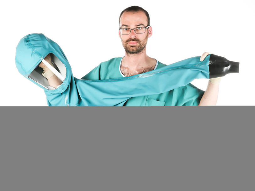 Une tenue de protection développée par l'EPFL et les HUG