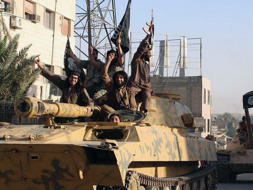Les djihadistes de l'EI gagnent du terrain à Deir Azzor