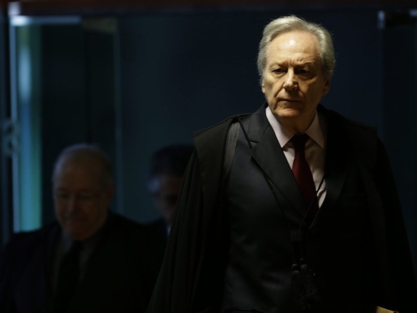Décision sur l'entrée de Lula au gouvernement repoussée